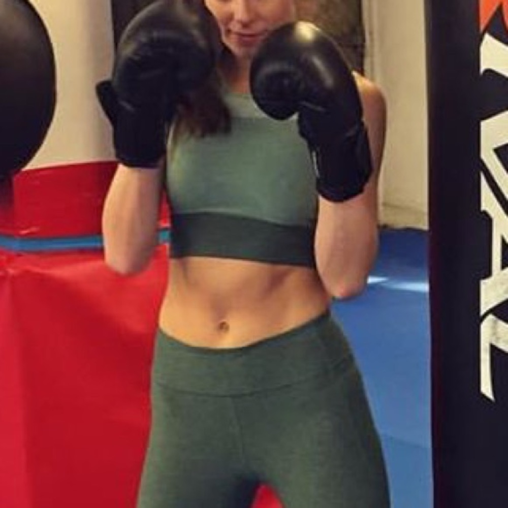 Outdoor Voices Slash back Crop Top M